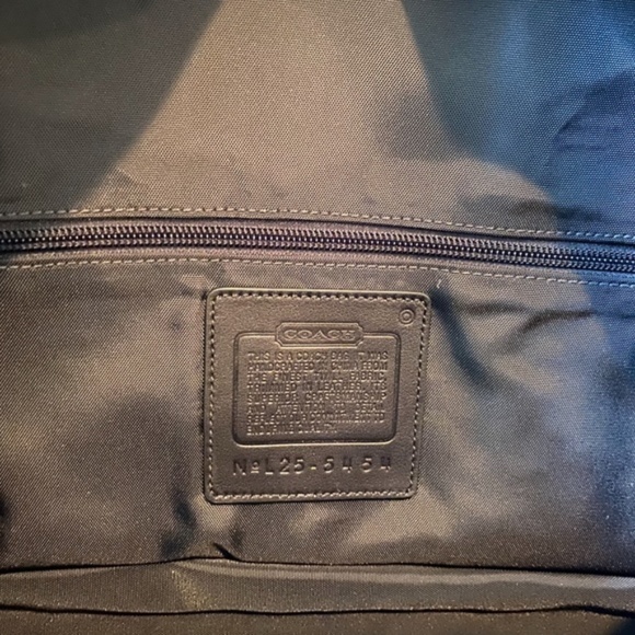 Coach XL Travel Shoulder Tote - Picture 12 of 15